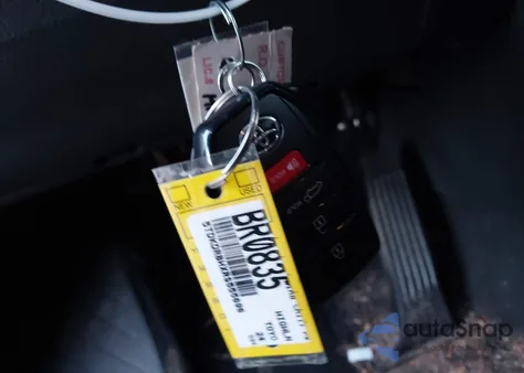 2024 Toyota Highlander Xle из США, поврежденный, VIN 5TDKDRBHXRS555696